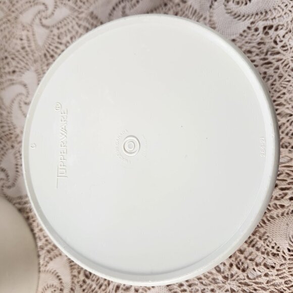 Tupperware Almond Starburst Round Storage Canister Container Set of 2 Vintage - Picture 10 of 11